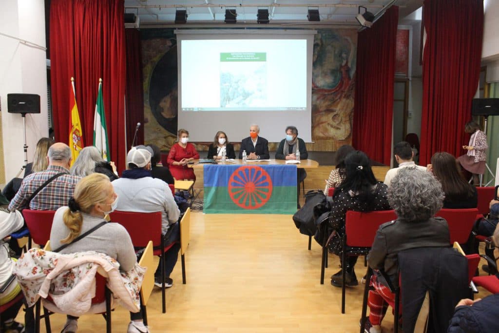 Una exposición muestra las historias de los gitanos del Sacromonte en la década de los 60