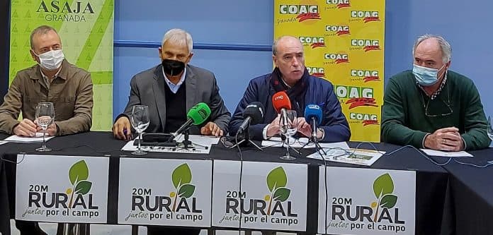 Los agricultores granadinos se manifiestan en Madrid por un medio rural vivo y con futuro