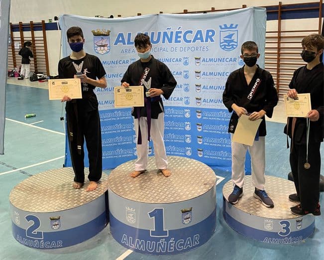 Gran nivel de los kempocas motrileños en el Campeonato de Andalucía