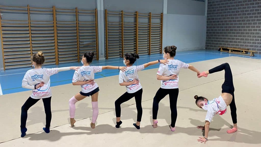 El Club Gimnasia Rítmica Costa Tropical de Motril continúa con un mes de abril colmado de competiciones