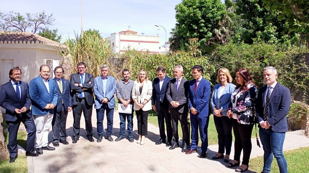 La provincia se une, sin fisuras, en demanda de la conexión ferroviaria Puerto de Motril – Granada