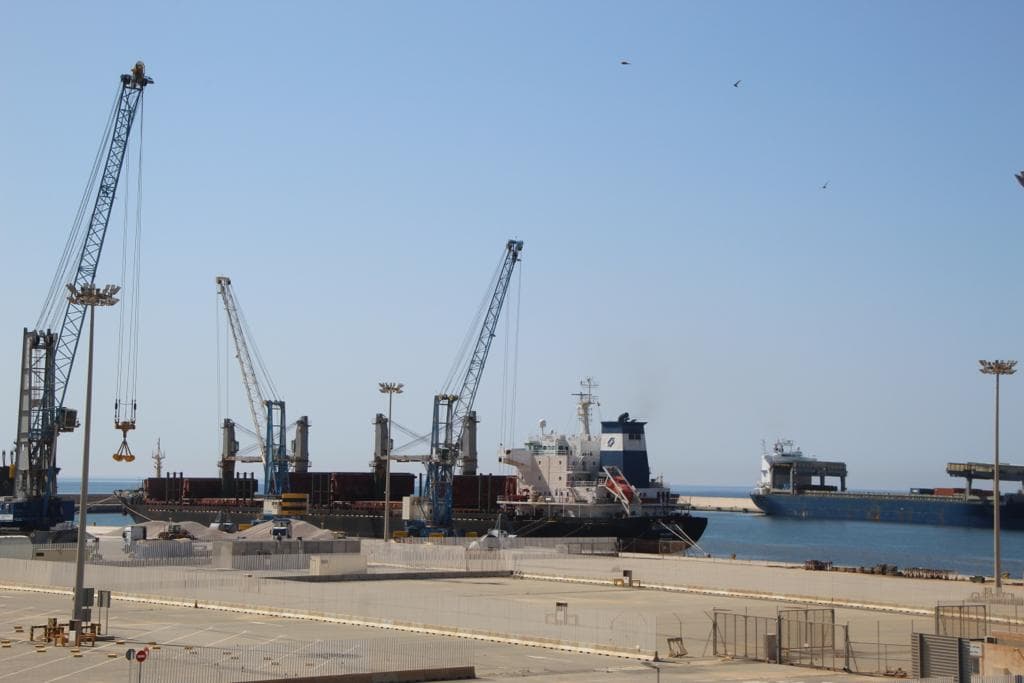 El Puerto de Motril acoge el atraque simultáneo por primera vez de cuatro buques con esloras superiores a los 180 metros
