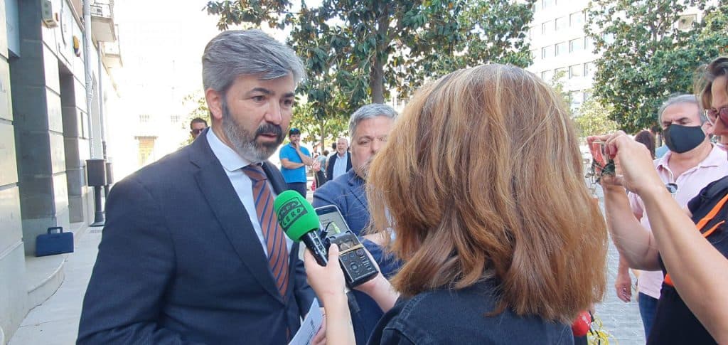 Andaluces Levantaos dice que el Ayuntamiento de Salobreña «está dando los pasos adecuados para dar de baja el empadronamiento de Macarena Olona»
