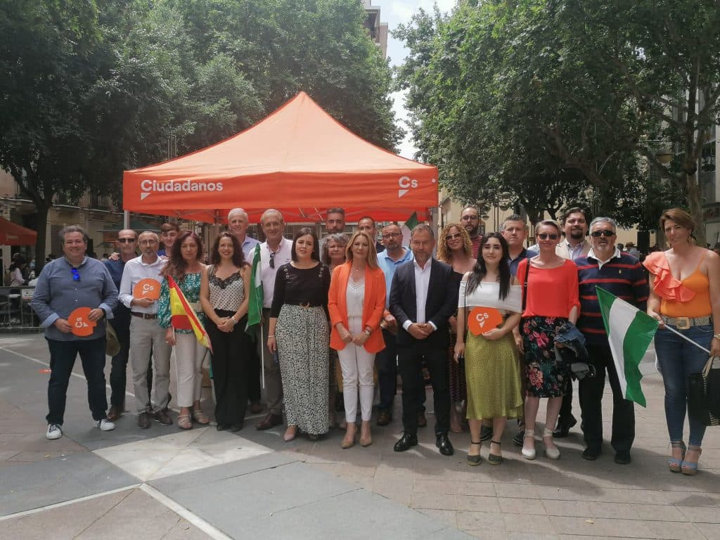 Arrimadas ‘bendice’ la candidatura granadina de Concha Insúa al parlamento andaluz