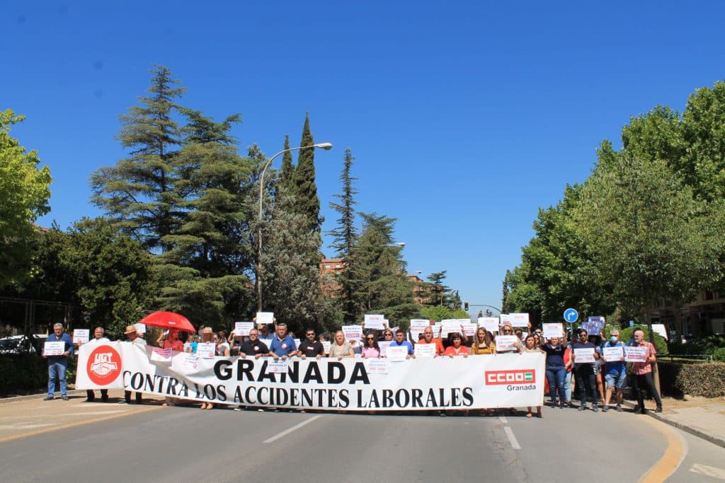 Concentración en Granada por las dos muertes en accidente de trabajo en tan sólo 24 horas
