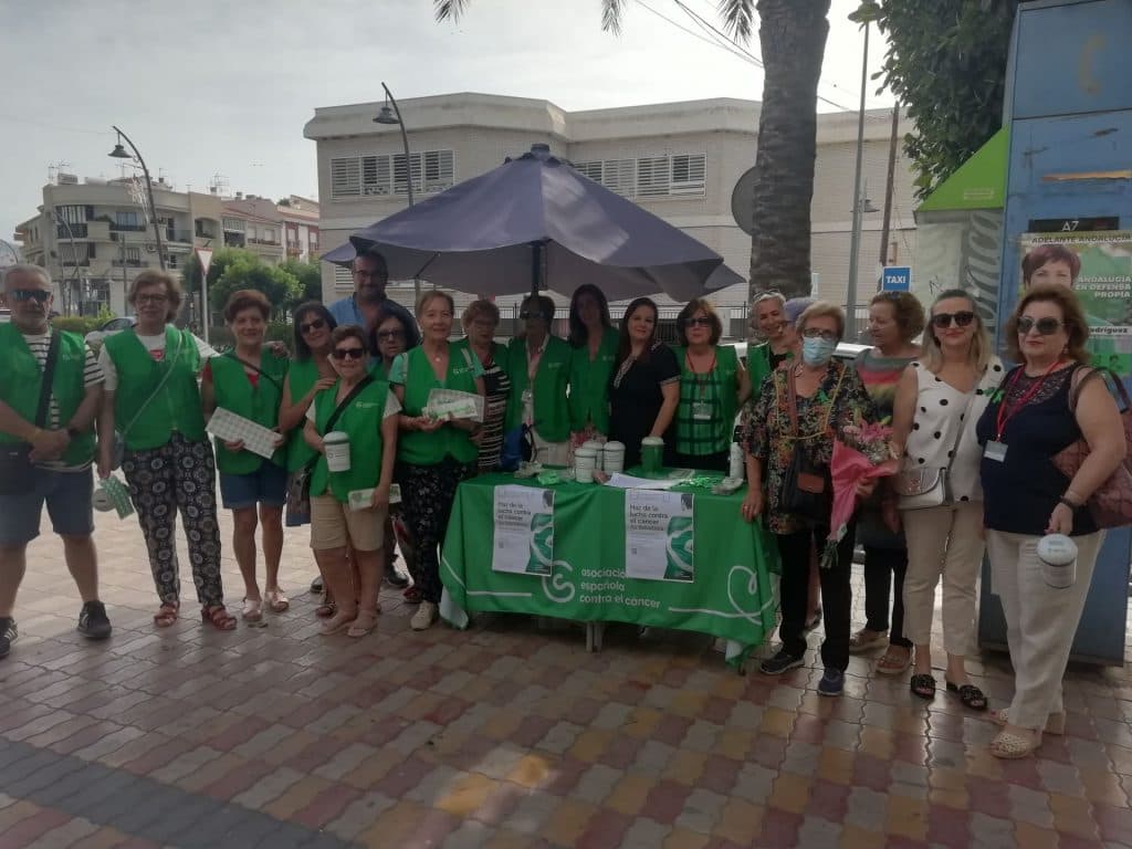 La AECC celebra su cuestación anual en Salobreña