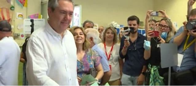 🟢EN EL FARO, ESPECIAL 19-J, ANDALUCÍA VOTA: Juan Espadas, vota en Sevilla