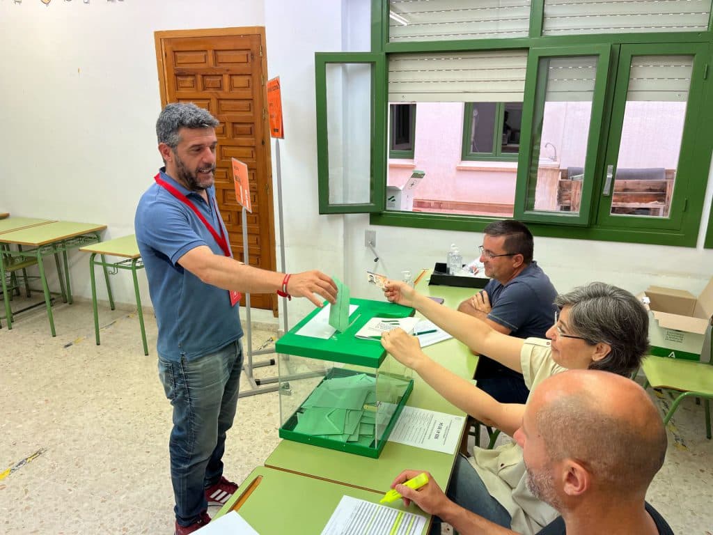 Flor Almón y Paco Cantalejo hacen un llamamiento a la participación para que «unos pocos no elijan el gobierno de todos»