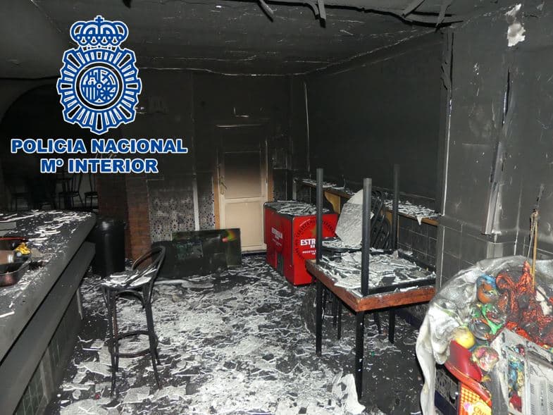 La Policía Nacional detiene a los autores del incendio provocado de un bar para estafar al seguro