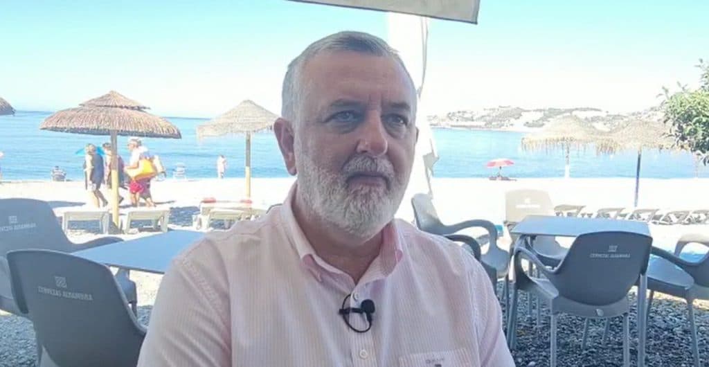 Francisco Trujillo: «Lamento que la lentitud en las tramitaciones administrativas provoque que a mediados de julio haya playas sin equipamientos básicos»