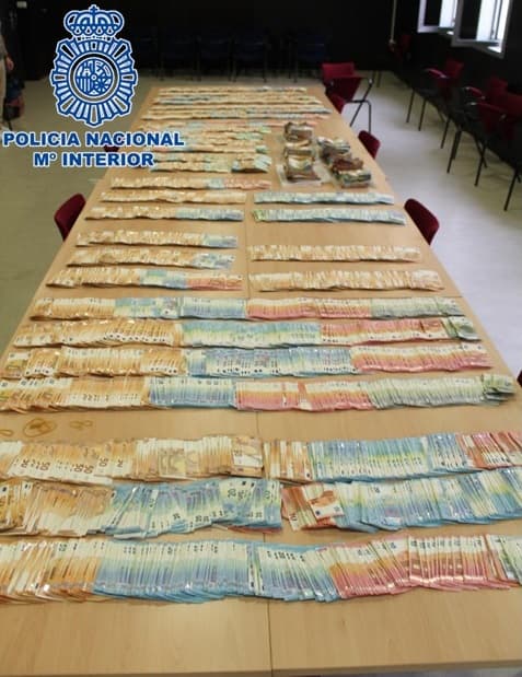 Desarticulado un grupo criminal dedicado al tráfico de estupefacientes, con infraestructura en Granada, Madrid y Ourense