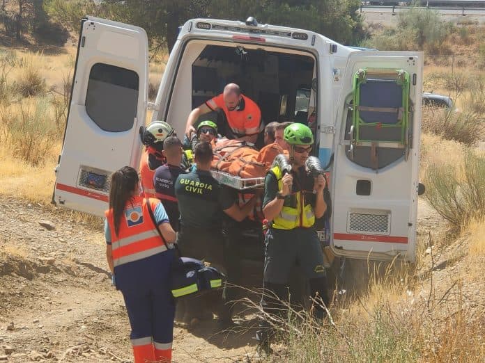 La Guardia Civil rescata a un ciclista accidentado en Sierra Nevada