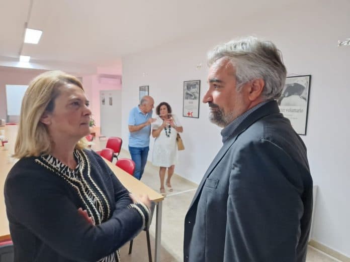 García Chamorro pone en valor el compromiso del PP con el asociacionismo y la solidaridad en un encuentro con Cruz Roja Motril