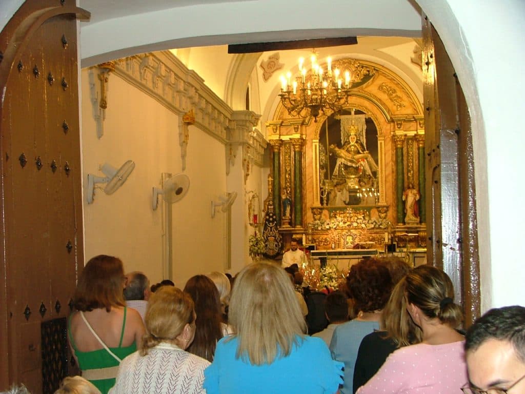 LA HERMANDAD DE LA VIRGEN DE LAS ANGUSTIAS CELEBRA SUS TRADICIONALES CULTOS EN LA CIUDAD