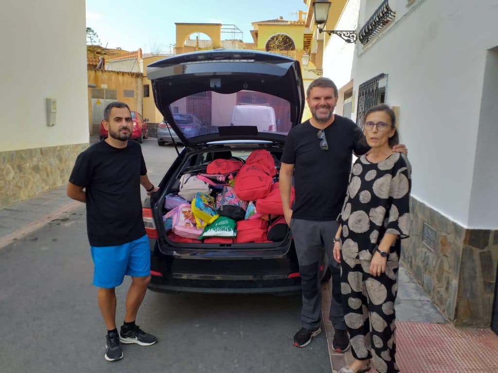 La ONG Lanjarón-Mira al Mundo se suma al reto de Policía Amigo para llevar material escolar a los niños y niñas de Mauritania, Mali y Burkina Faso