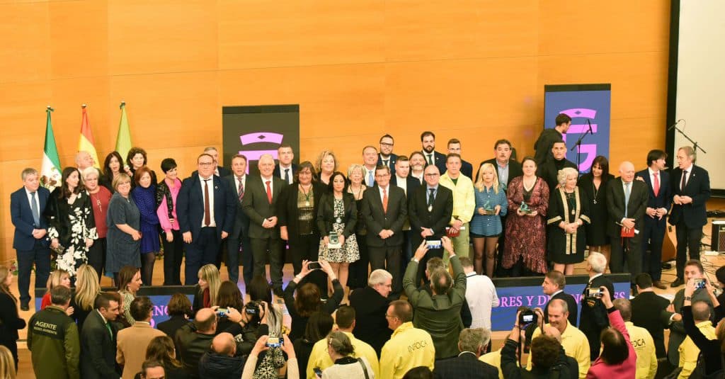 José María Callejón, Carlos Rodríguez y la Asociación BUXUS reciben sus distinciones de Diputación de Granada 2022