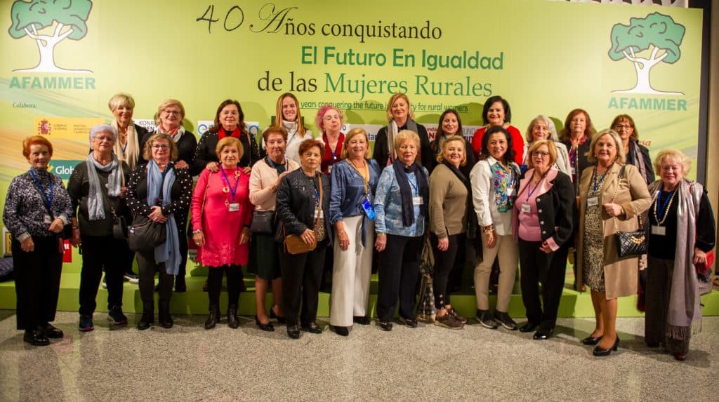 La empresa veleña de Laura Sáez Pérez, Rutas a caballo Turismo Activo “Entre Montañas”, premiada por AFAMMER
