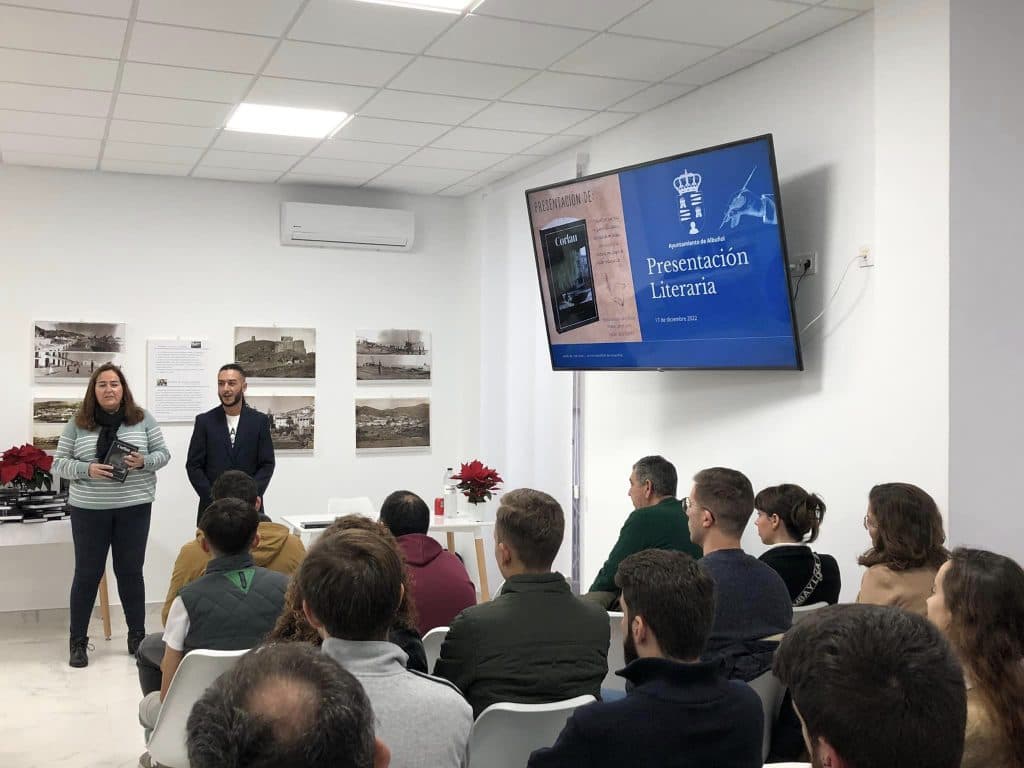El Centro de Participación Activa de Albuñol acoge la presentación del libro ‘Corlau’, de Javier Soto Pachón