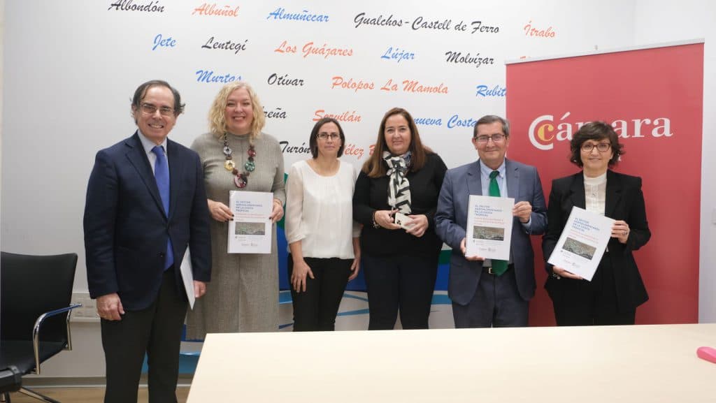Un estudio encargado por Diputación a la Cámara de Motril y elaborado por la UGR evidencia el peso del sector agroalimentario de la costa a la economía provincial