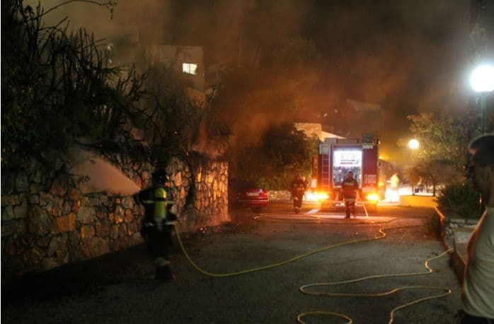 Mañana de sábado trágica en La Herradura: dos fallecidos en el incendio de una vivienda