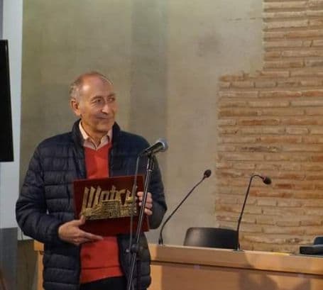 EL CIRUJANO PACO HERRERA: EXCELENCIA TÉCNICA Y CALOR HUMANO EN LA SANIDAD PÚBLICA