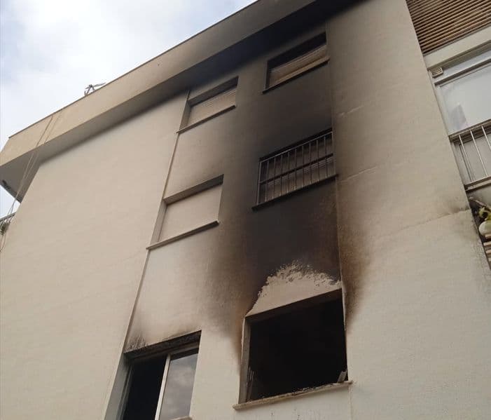 Emotiva despedida a Araceli y Juan Miguel, el matrimonio fallecido el sábado en el incendio de su vivienda en La Herradura