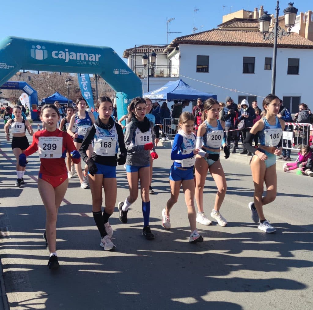 Los equipos Sub12 masculino y Sub14 femenino del Club Atletismo Comotrans Ciudad de Motril, primer y tercer puesto en el Campeonato de Andalucía de marcha en ruta