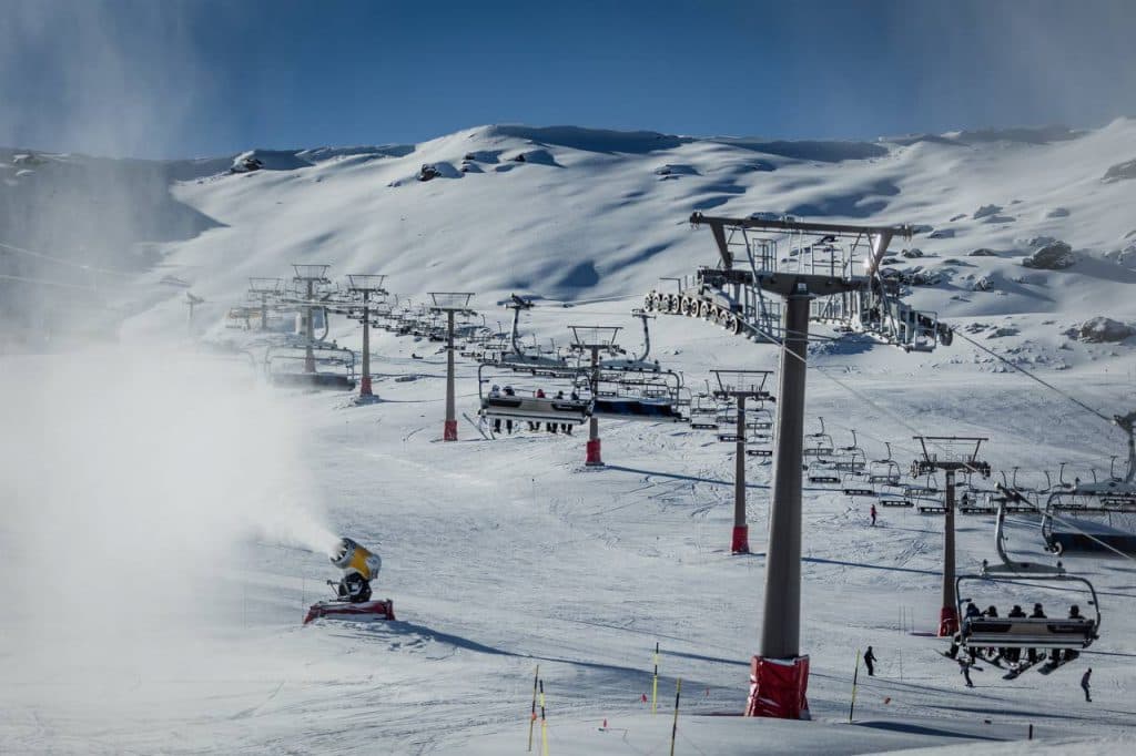 Concluyen los cortes de tráfico en el acceso a Sierra Nevada