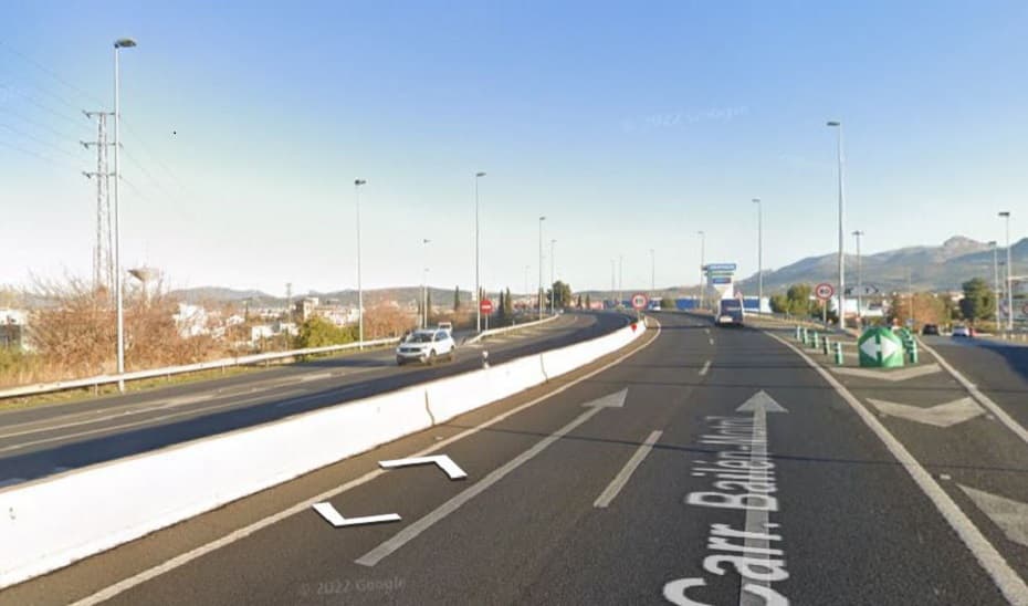 Cinco personas resultan heridas al colisionar un turismo y una furgoneta en la GR-30 en Granada