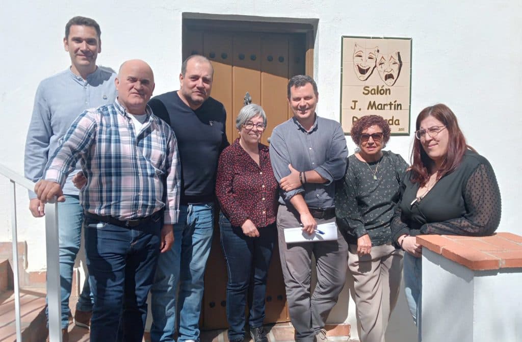 El PSOE de Salobreña se reúne con representante del Monte de los Almendros