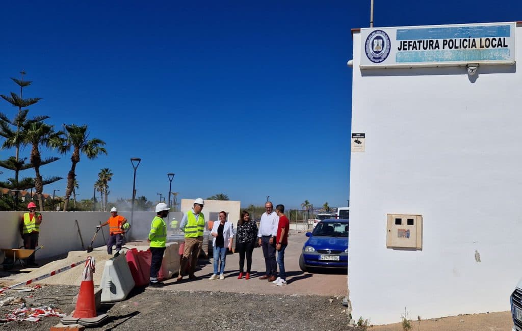 Las instalaciones de la Policía Local de Salobreña contarán con un nuevo aparcamiento para los coches patrulla