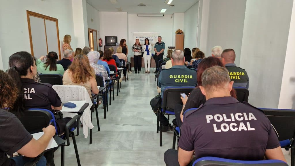 Una sesión formativa sobre violencia sexual desde el procedimiento de la medicina legal forense introduce la reunión de la Comisión Técnica de Violencia de Género de la Villa