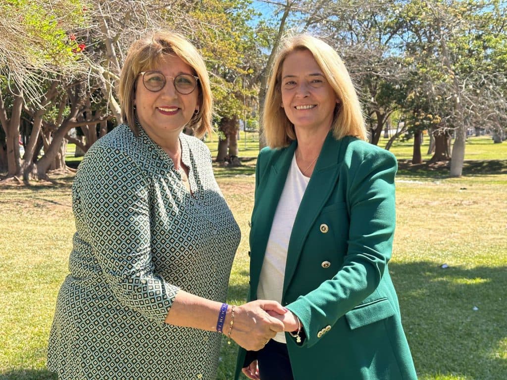 La popular Conchi Abarca continúa aportando su «infatigable trabajo» al Partido Popular
