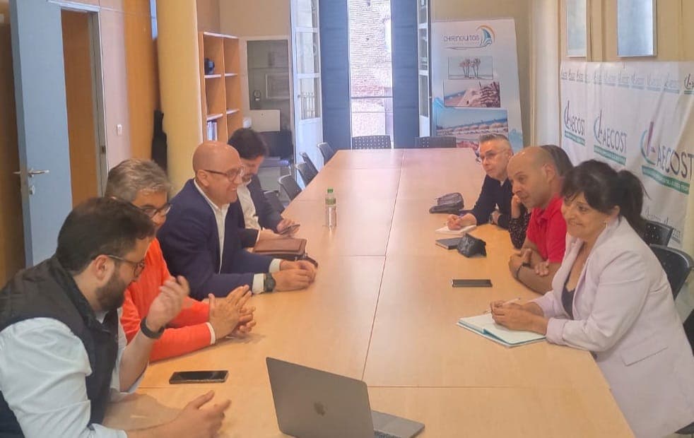 Centrados en Motril se reúne con AECOST para conocer la actualidad del tejido productivo de la comarca y llevar sus propuestas al programa electoral