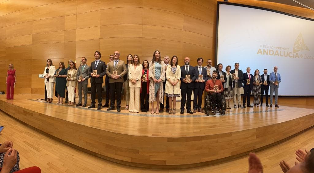 Loles López destaca que los Premios +Social visibilizan «la cara de la solidaridad en Andalucía»