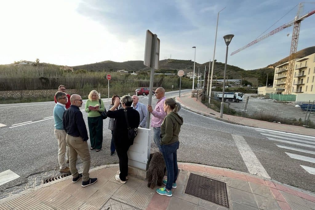 Aprobada la propuesta del PSOE para que el Ayuntamiento mejore los servicios públicos de mantenimiento y limpieza en el barrio de La Nacla y se acabe con la plaga de termitas