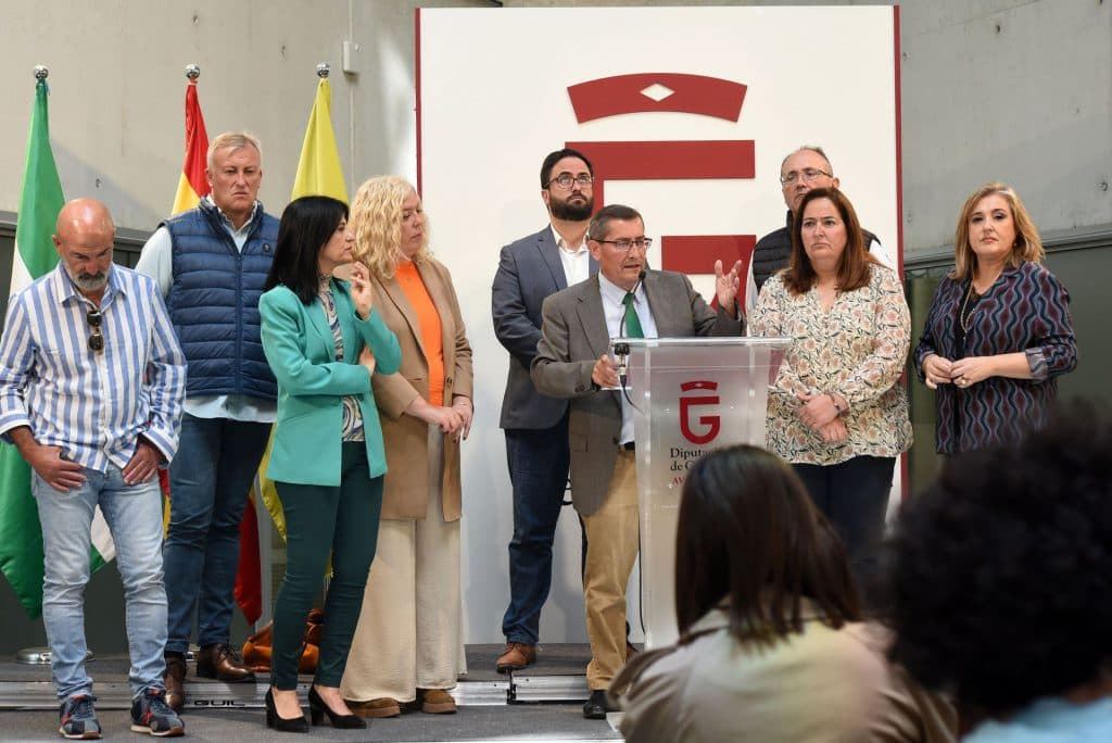 Entrena destaca la disposición del Gobierno de encargar la redacción de los proyectos pendientes de las conducciones de Rules