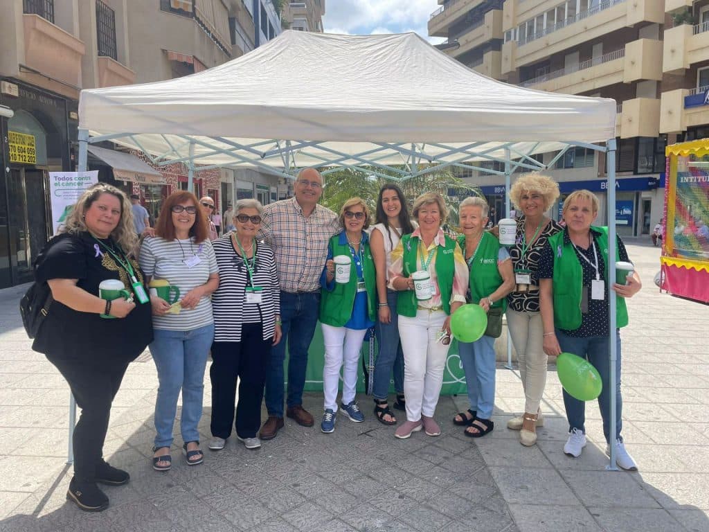 Andalucía Por Sí apoya a la AECC en su cuestación en Motril