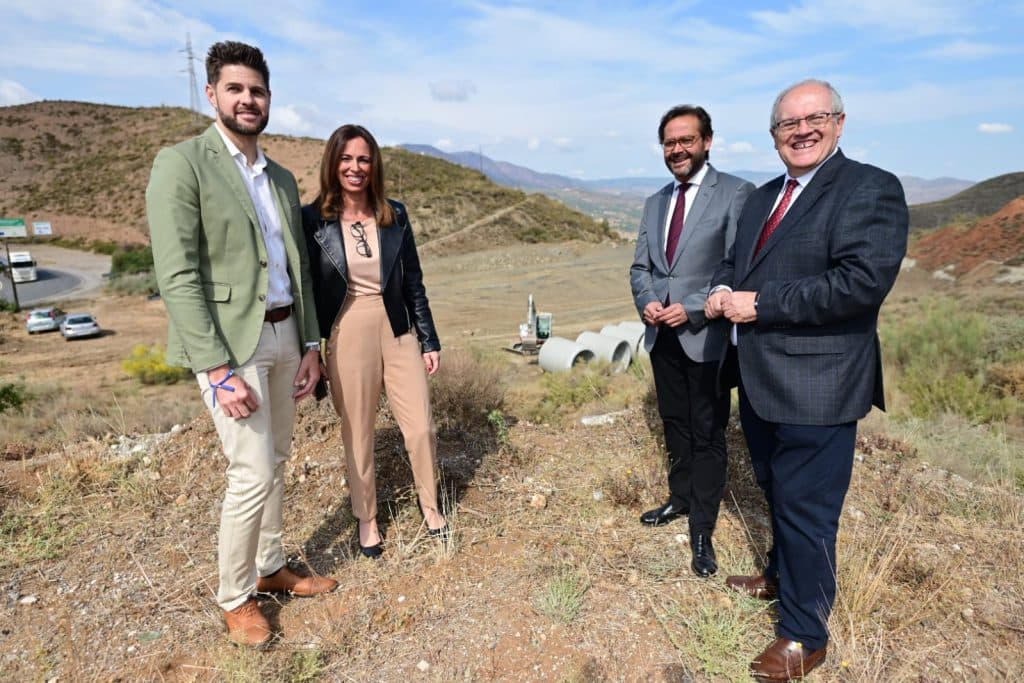 Rocío Díaz visita los trabajos de construcción del  nuevo acceso a la Alpujarra granadina