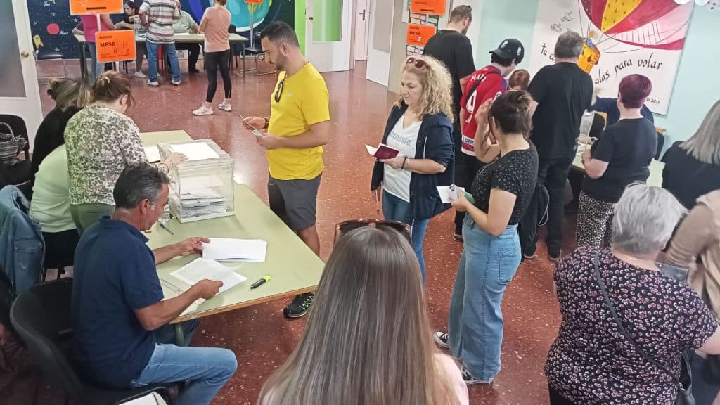 Motril, Almuñécar y Salobreña superan el dato de participación a las 14:00 horas con respecto a 2019