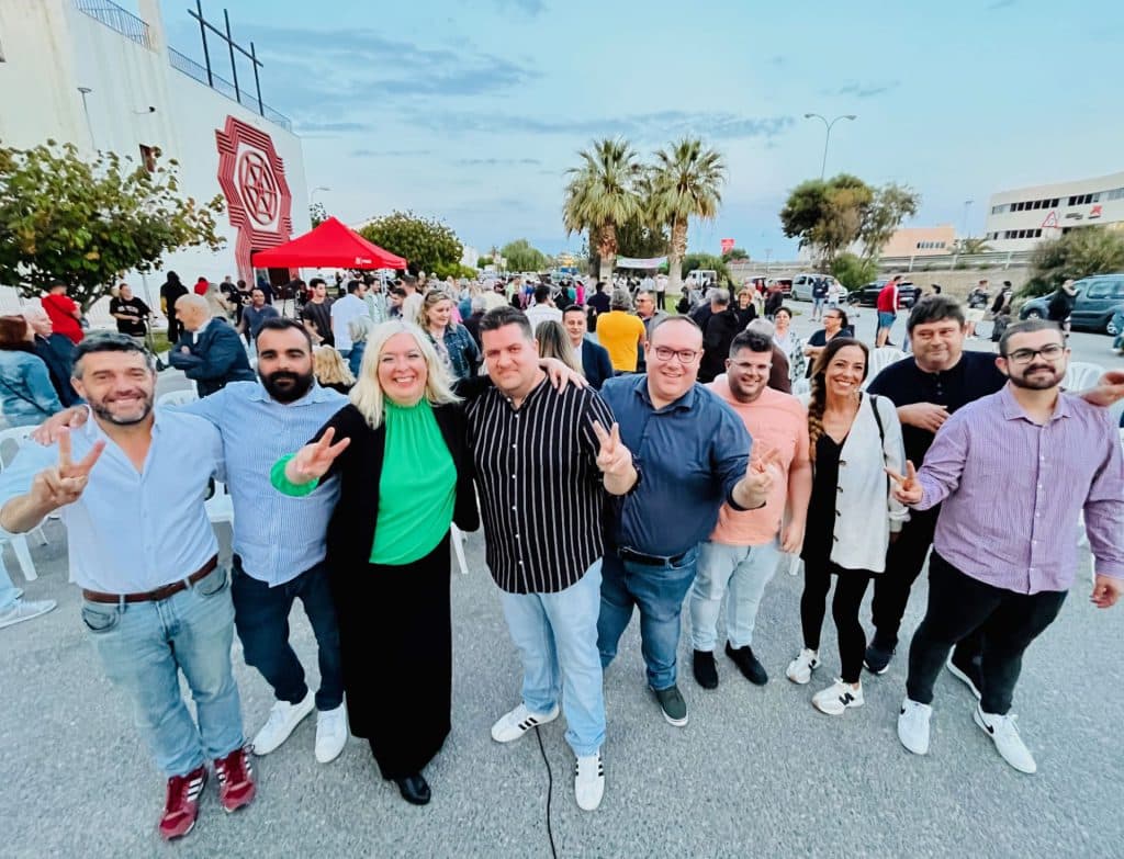 Juan Alberto Ferrer y Flor Almón destacan las ganas de cambio en Carchuna, Calahonda y Motril