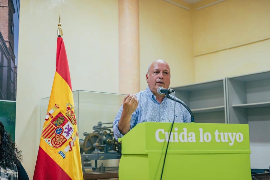 Manuel Martín Montero (VOX), candidato a la Alcaldía de Salobreña, critica la «desconexión, el estancamiento y la falta de servicios del anejo y propone llenarlo de vida»