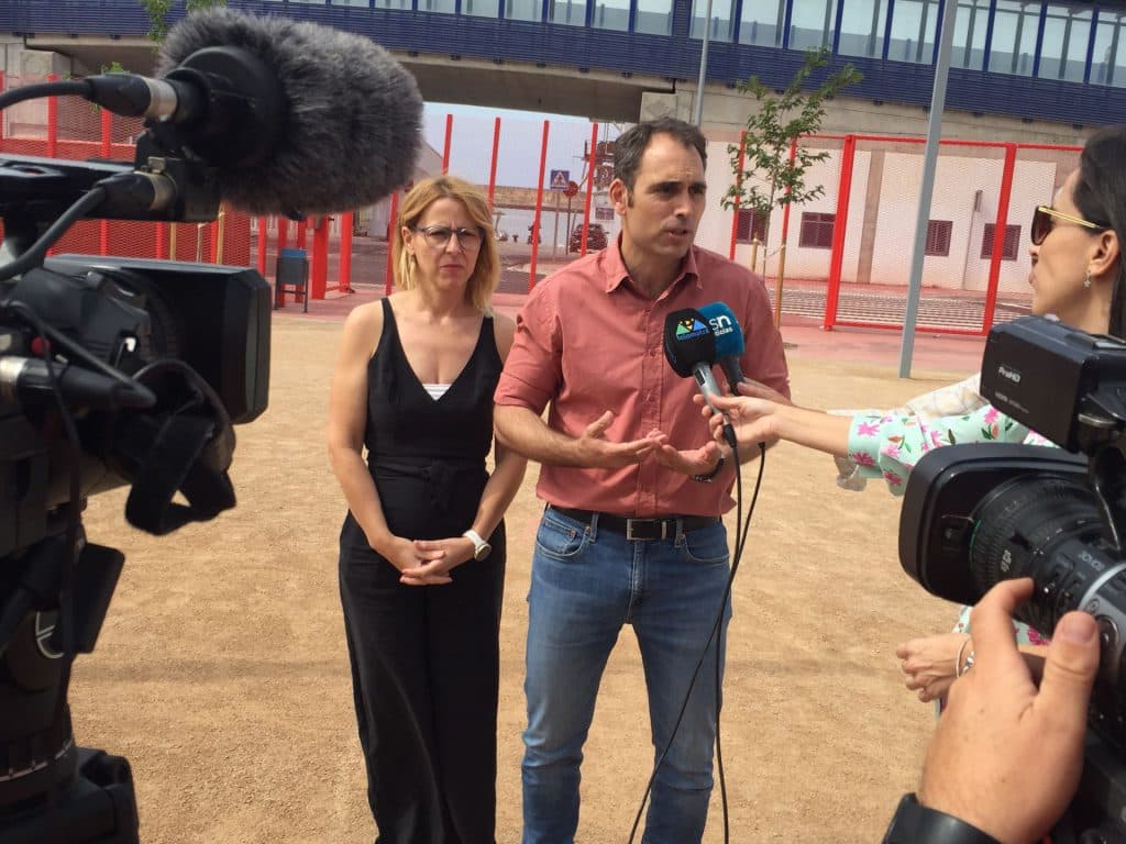 Toni Valero ha apoyado, hoy en Motril, la candidatura de Inma Omiste a la Alcaldía de la ciudad