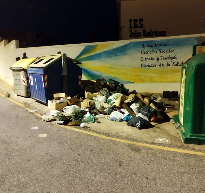 «La falta de limpieza en verano en Motril afecta a la calidad de vida de sus habitantes y a la imagen de ciudad»