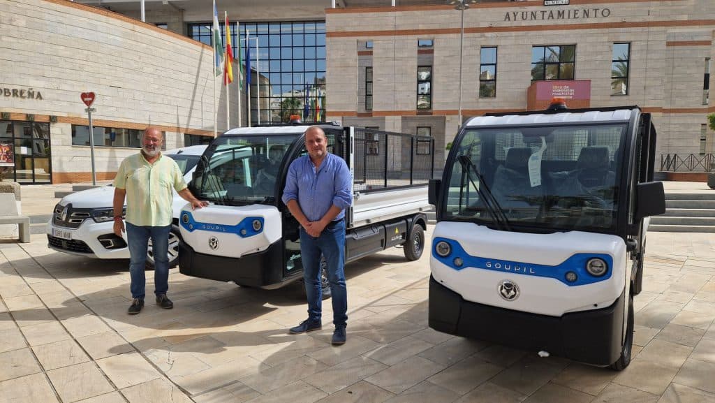 Salobreña cuenta ya con nuevos vehículos eléctricos para el servicio de limpieza