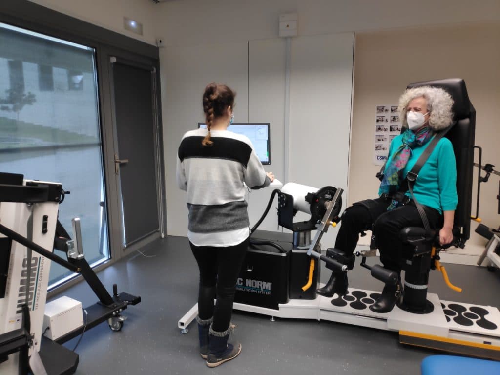 Un estudio del ibis.GRANADA revela que el programa de ejercicio físico ATOPE es seguro para mujeres en tratamiento de cáncer de mama