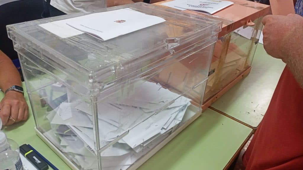 El PP gana las elecciones generales, el PSOE aguanta y crece, mientras VOX se hunde y SUMAR consigue 31 diputados