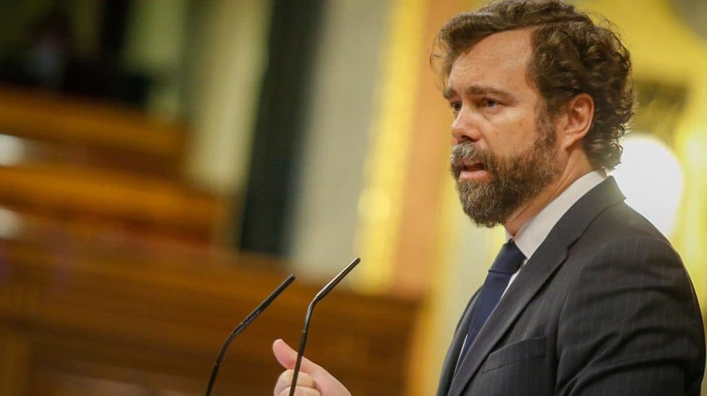 Iván Espinosa, en Motril: “Invitamos a Feijoo a que retire la oferta de pacto que le ha hecho a Pedro Sánchez”