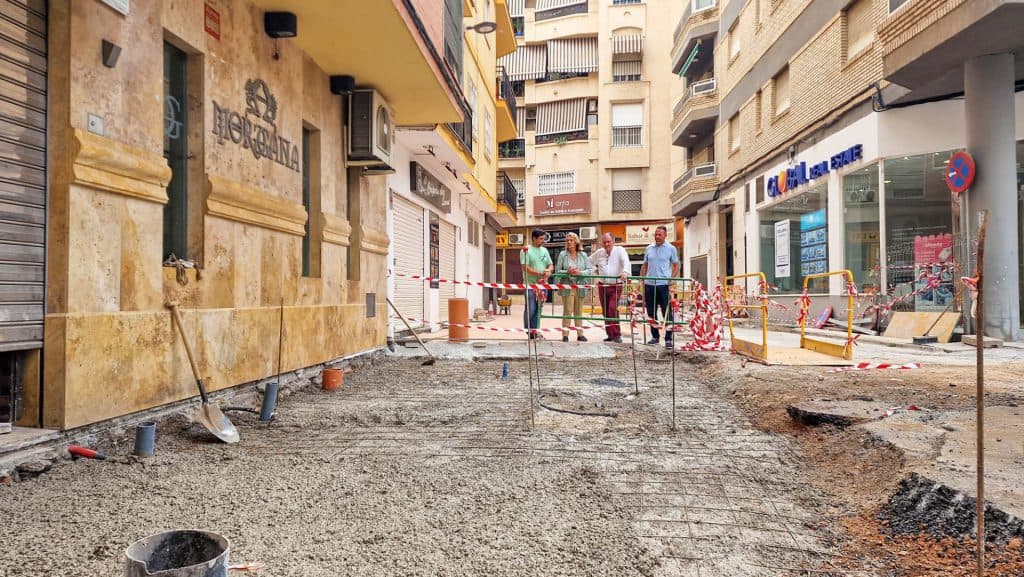 Las obras de mejora en Motril de las calles Narciso González Cervera y Huerta Estévez, entran en su recta final