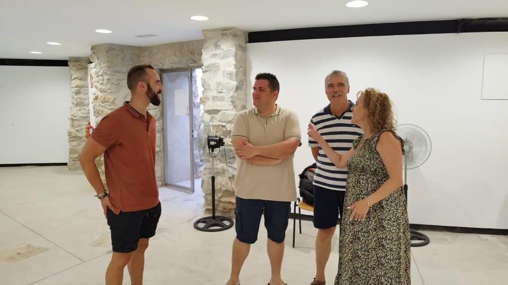 El Castillo de Carchuna acoge la exposición ‘Dando color a la vida’ de Juan Manuel Padilla